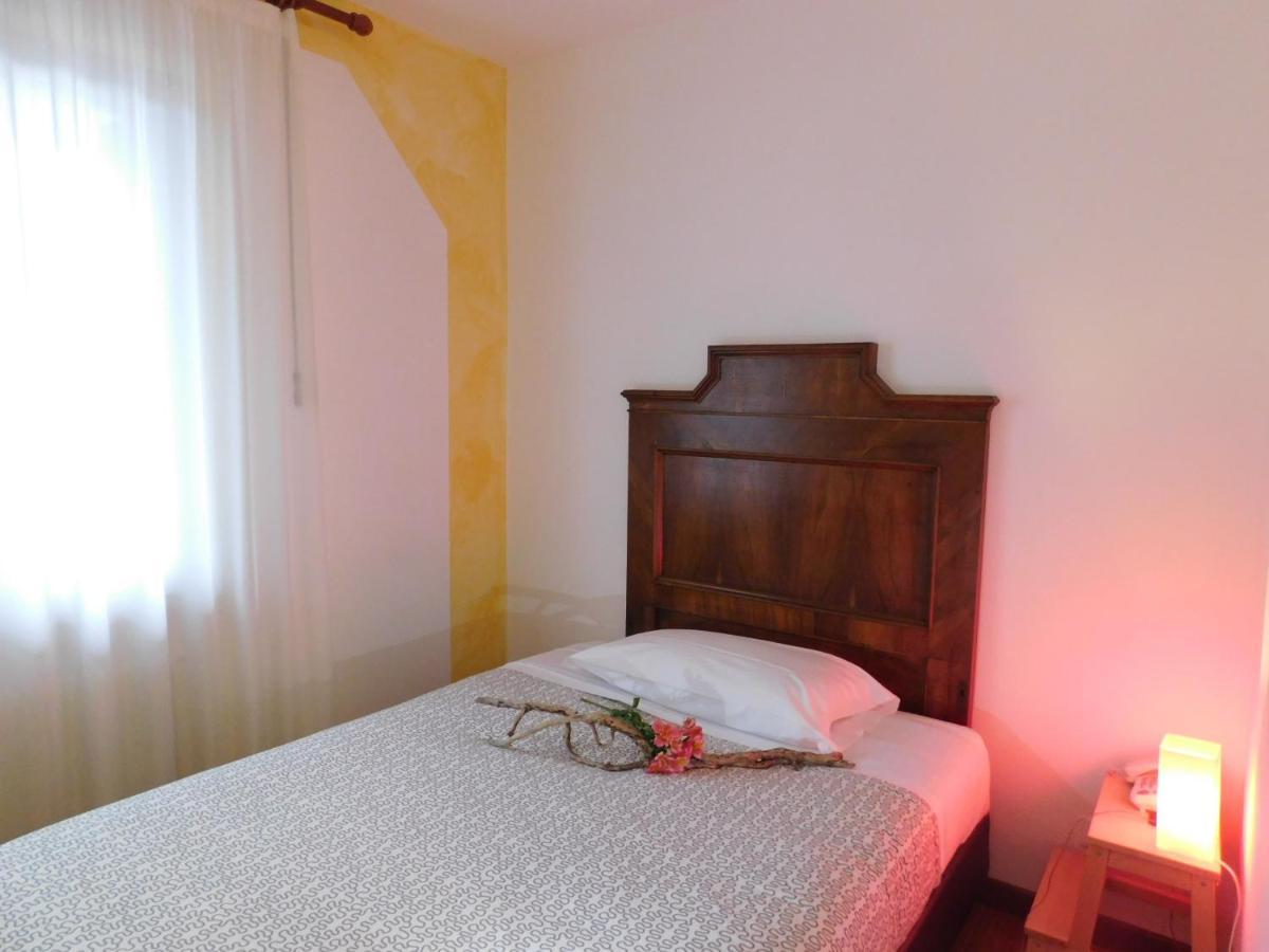 Albergo Alla Posta Anduins エクステリア 写真